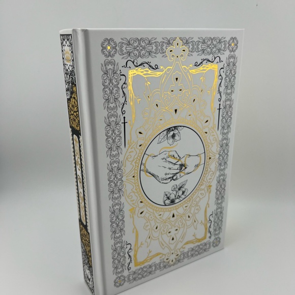 SIGNED LitHaven Boutique: King of Battle and Blood by Scarlett St.Clair - Picture 3 of 8